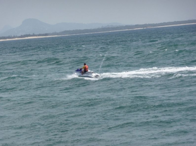Manejando el jet ski